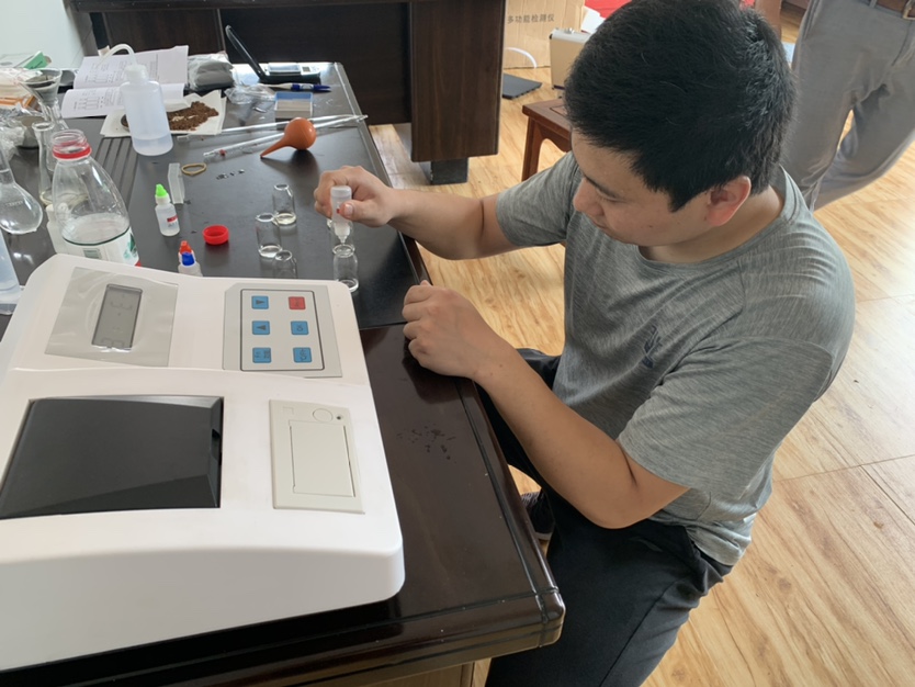 Okeqi after-sales went to Hangzhou to carry out soil and fertilizer nutrient speed tester technical 